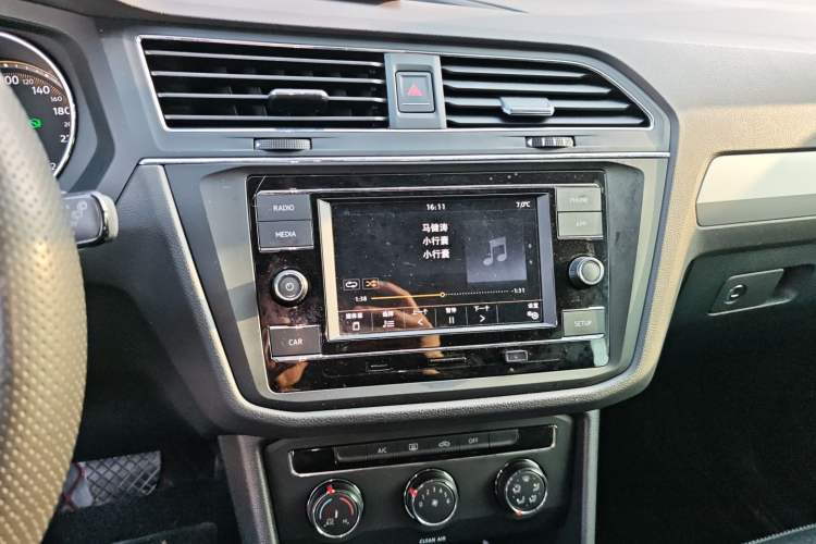 Used Volkswagen Tiguan L 2019 330TSI Automatic Two-Wheel Drive Luxury Edition China VI Standard Audio And AC Panel