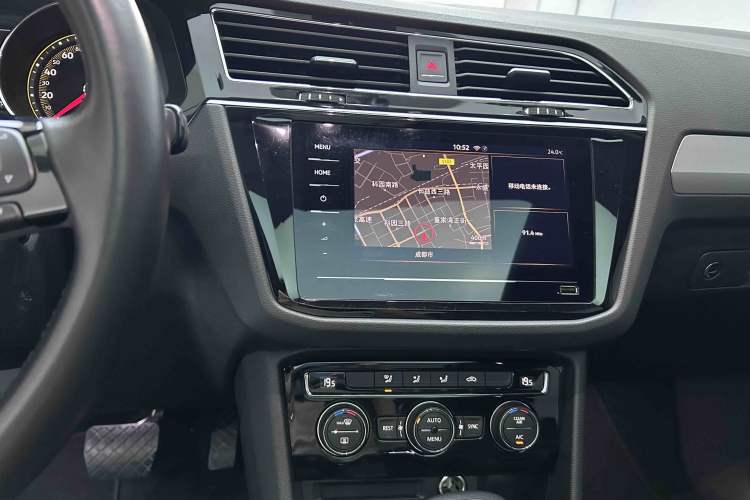 Used Volkswagen Tiguan L 2019 Revised Version 280TSI Automatic Two-Wheel Drive Panoramic Comfort Edition China VI Standard Audio And AC Panel