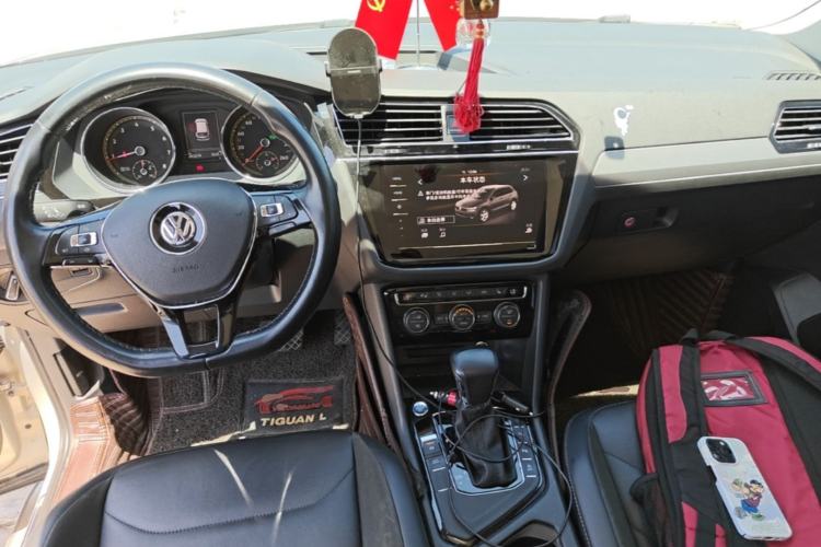 Used Volkswagen Tiguan L 2019 330TSI Automatic Two-Wheel Drive Smart Luxury Version China VI Standard Center Console
