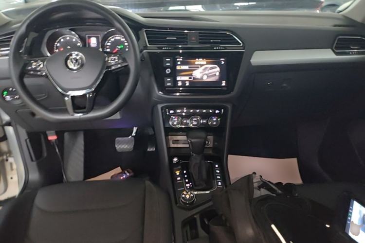 Used Volkswagen Tiguan L 2019 380TSI Automatic All-Wheel Drive Intelligent Luxury Version China V Standard Center Console