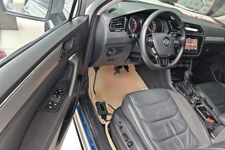 Used Volkswagen Tiguan L 2019 330TSI Automatic Two-Wheel Drive Smart Luxury Version China V Emission Standard Driver Seat