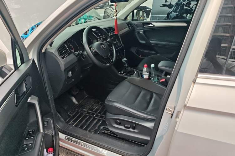 Used Volkswagen Tiguan L 2019 330TSI Automatic Two-Wheel Drive Smart Luxury Version China VI Standard Driver Seat