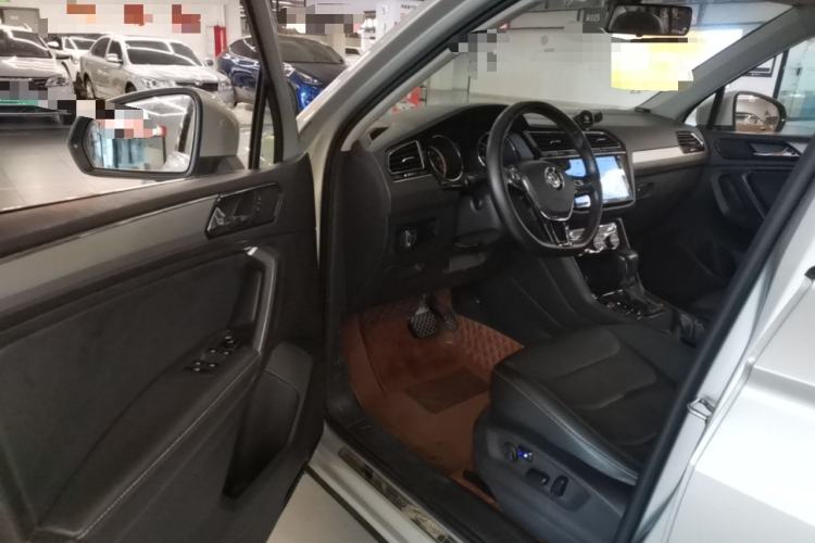 Used Volkswagen Tiguan L 2019 330TSI Automatic Two-Wheel Drive Panoramic Comfort Edition China VI Standard Driver Seat