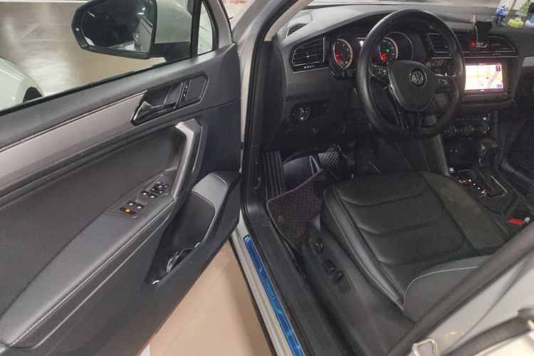 Used Volkswagen Tiguan L 2019 330TSI Automatic Two-Wheel Drive Panoramic Comfort Edition China VI Standard Driver Seat