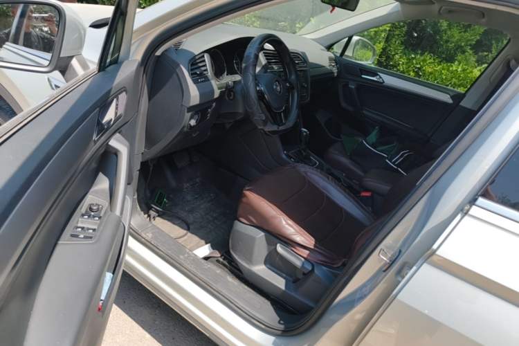 Used Volkswagen Tiguan L 2019 330TSI Automatic Two-Wheel Drive Luxury Edition China VI Standard Driver Seat