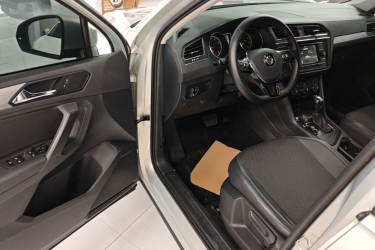 Used Volkswagen Tiguan L 2019 330TSI Automatic Two-Wheel Drive Luxury Edition China VI Standard Driver Seat