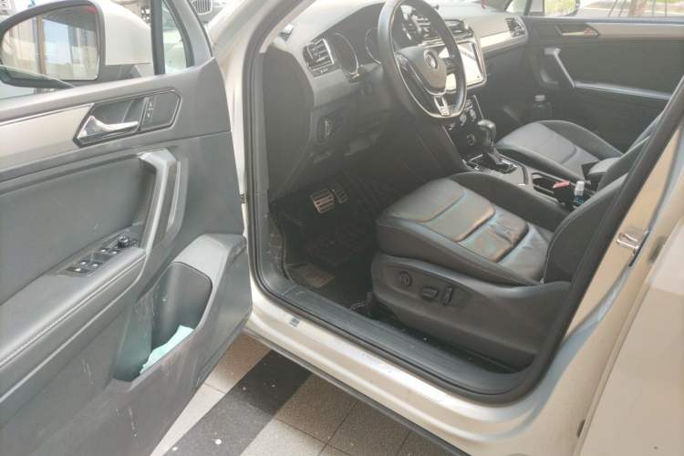 Used Volkswagen Tiguan L 2019 330TSI Automatic Two-Wheel Drive Panoramic Comfort Edition China VI Standard Driver Seat