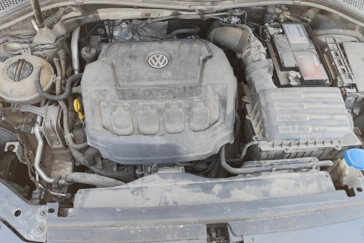 Used Volkswagen Tiguan L 2019 330TSI Automatic Two-Wheel Drive Smart Luxury Version China VI Standard Engine Bay