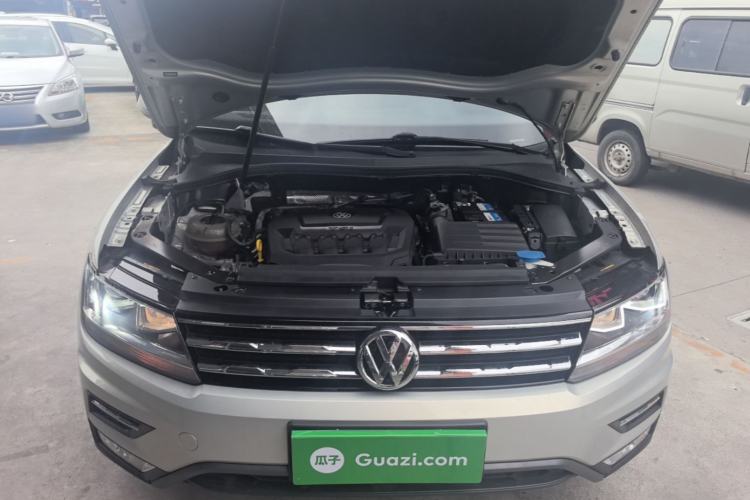 Used Volkswagen Tiguan L 2019 330TSI Automatic Two-Wheel Drive Panoramic Comfort Edition China VI Standard Engine Bay