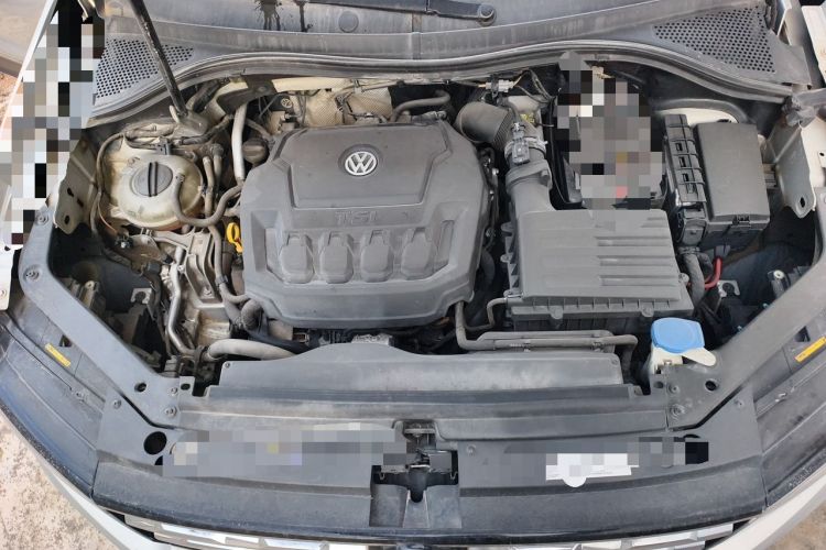 Used Volkswagen Tiguan L 2019 330TSI Automatic Two-Wheel Drive Panoramic Comfort Edition China VI Standard Engine Bay