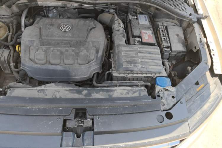 Used Volkswagen Tiguan L 2019 330TSI Automatic Two-Wheel Drive Smart Luxury Version China VI Standard Engine Bay Left