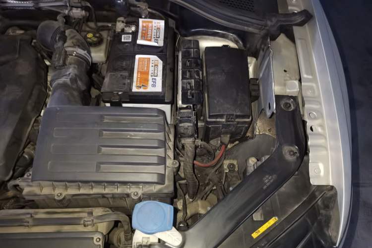 Used Volkswagen Tiguan L 2019 330TSI Automatic Two-Wheel Drive Smart Luxury Version China VI Standard Engine Bay Left