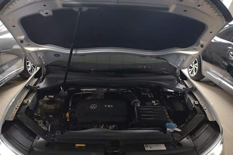 Used Volkswagen Tiguan L 2019 380TSI Automatic All-Wheel Drive Intelligent Luxury Version China V Standard Engine Bay
