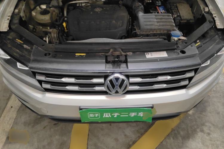 Used Volkswagen Tiguan L 2019 330TSI Automatic Two-Wheel Drive Panoramic Comfort Edition China V Standard Engine Bay