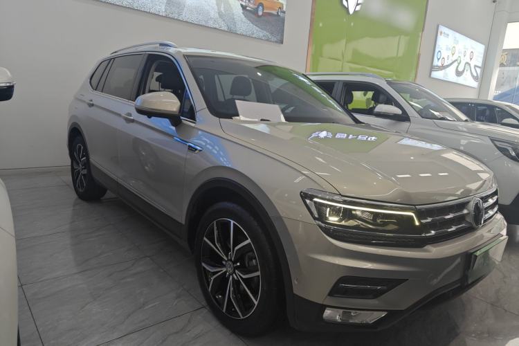 Used Volkswagen Tiguan L 2019 380TSI Automatic All-Wheel Drive Luxury Edition with 7 Seats China VI Standard Exterior 1