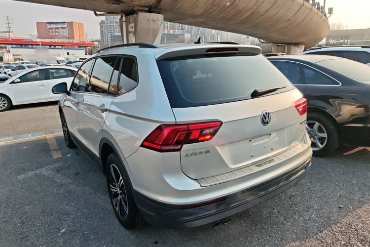 Used Volkswagen Tiguan L 2019 330TSI Automatic Two-Wheel Drive Luxury Edition China VI Standard Exterior 2