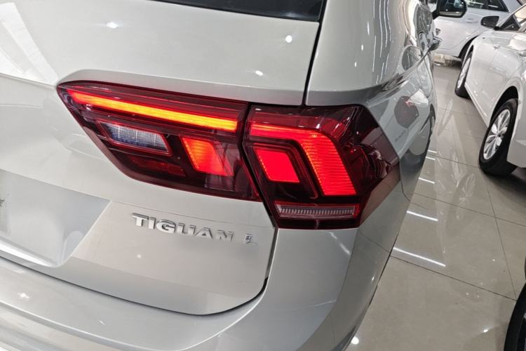Used Volkswagen Tiguan L 2019 330TSI Automatic Two-Wheel Drive Smart Luxury Version China V Emission Standard Exterior 3