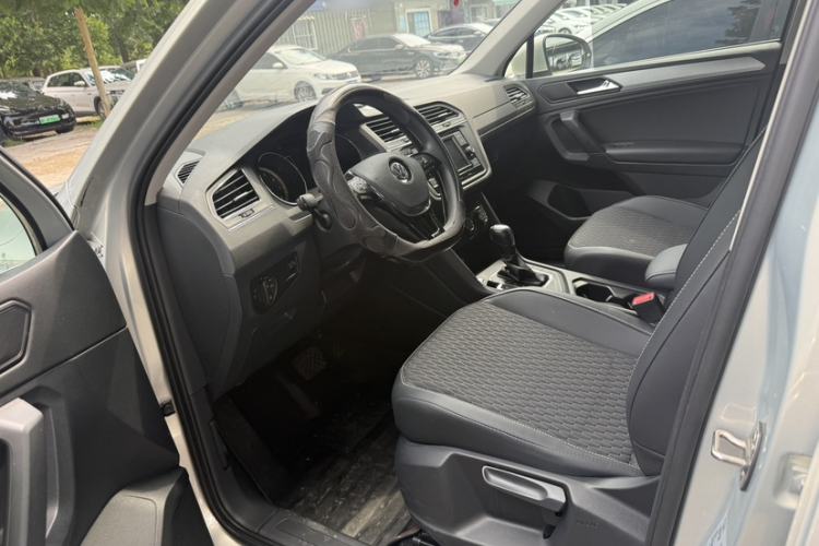 Used Volkswagen Tiguan L 2019 330TSI Automatic Two-Wheel Drive Luxury Edition China VI Standard Exterior 6