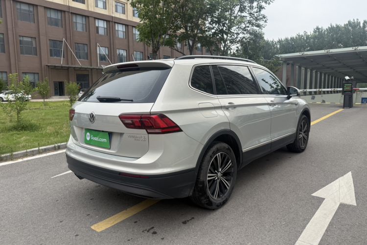 Used Volkswagen Tiguan L 2019 330TSI Automatic Two-Wheel Drive Luxury Edition China VI Standard Exterior 9