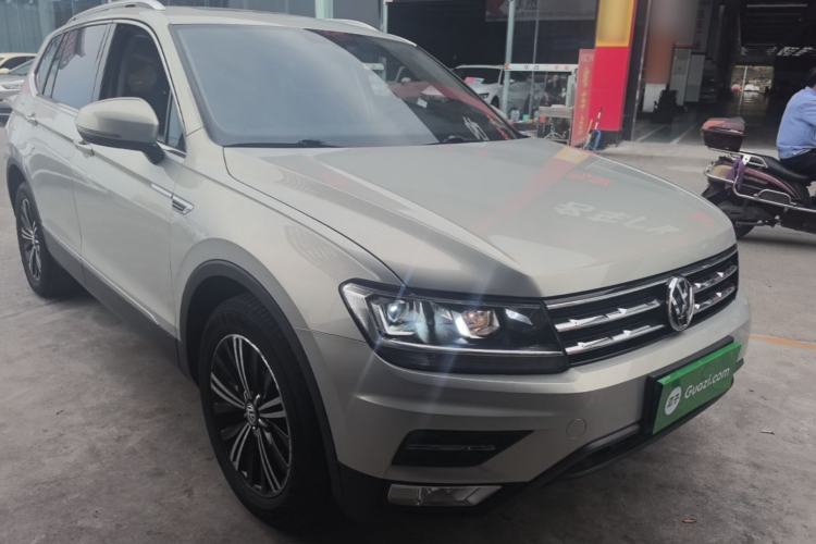 Used Volkswagen Tiguan L 2019 330TSI Automatic Two-Wheel Drive Panoramic Comfort Edition China VI Standard Front Right 45 Deg