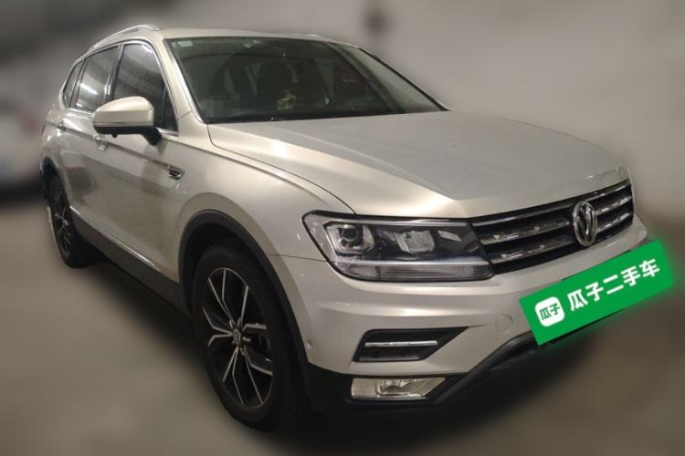 Used Volkswagen Tiguan L 2019 330TSI Automatic Two-Wheel Drive Smart Luxury Version China VI Standard Front Right 45 Deg
