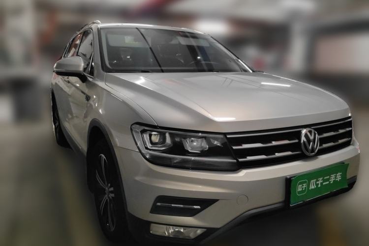 Used Volkswagen Tiguan L 2019 330TSI Automatic Two-Wheel Drive Panoramic Comfort Edition China V Standard Front Right 45 Deg