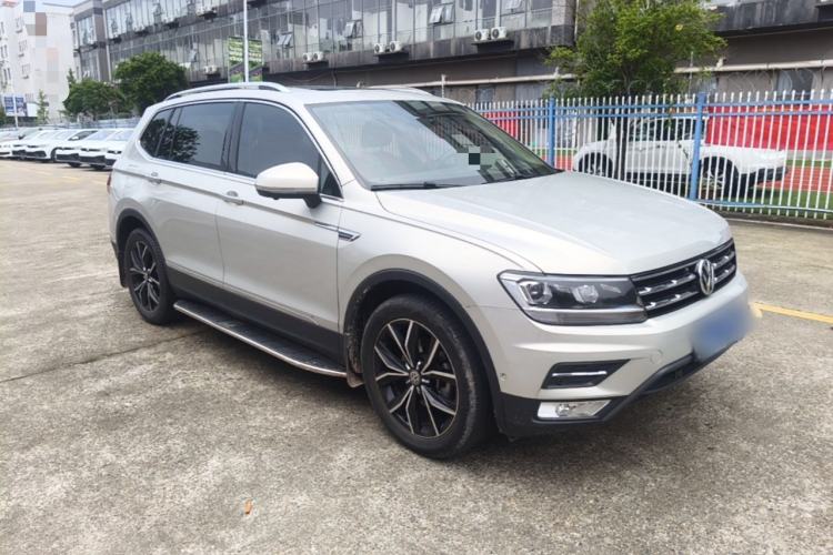 Used Volkswagen Tiguan L 2019 Revised 330TSI Automatic Two-Wheel Drive Smart & Luxury Edition China VI Standard Front Right 45 Deg