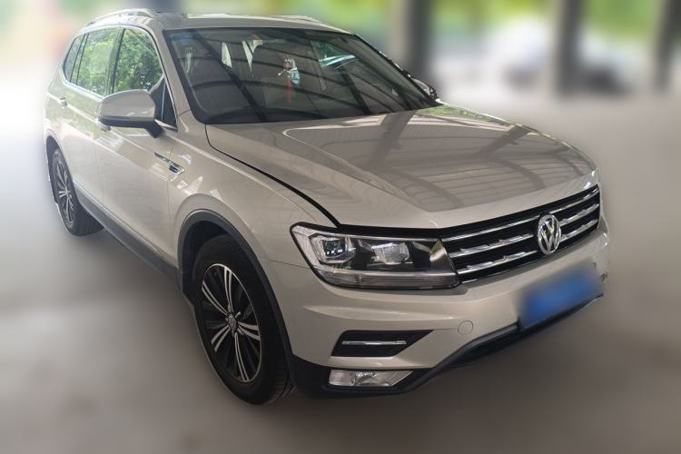 Used Volkswagen Tiguan L 2019 330TSI Automatic Two-Wheel Drive Panoramic Comfort Edition China VI Standard Front Right 45 Deg