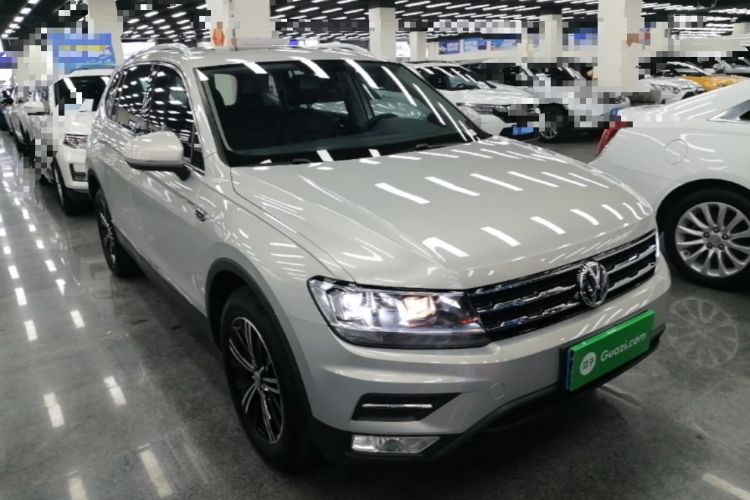 Used Volkswagen Tiguan L 2019 Updated Version 330TSI Automatic Two-Wheel Drive Panoramic Comfort Edition China VI Standard Front Right 45 Deg