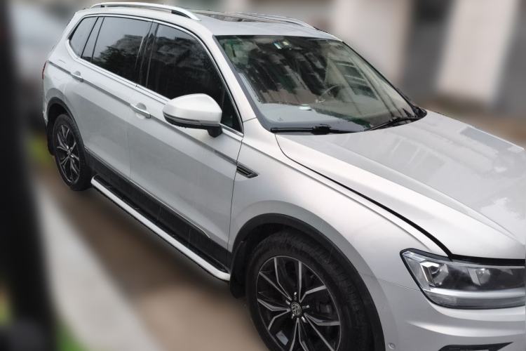Used Volkswagen Tiguan L 2019 Revised Version 330TSI Automatic Two-Wheel Drive Intelligent Luxury Edition China V Standard Front Right 45 Deg