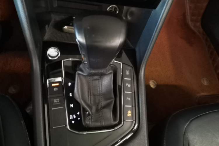 Used Volkswagen Tiguan L 2019 330TSI Automatic Two-Wheel Drive Panoramic Comfort Edition China VI Standard Gear Lever