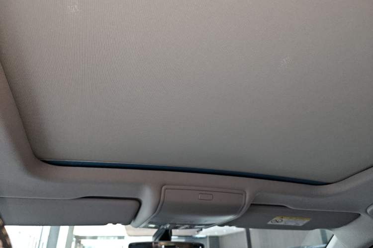 Used Volkswagen Tiguan L 2019 330TSI Automatic Two-Wheel Drive Smart Luxury Version China V Emission Standard Headliner