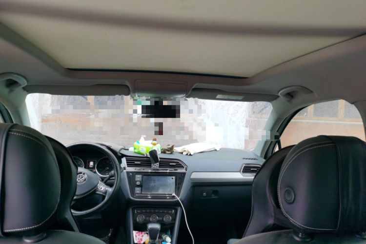 Used Volkswagen Tiguan L 2019 380TSI Automatic All-Wheel Drive Luxury Edition China VI Standard Headliner