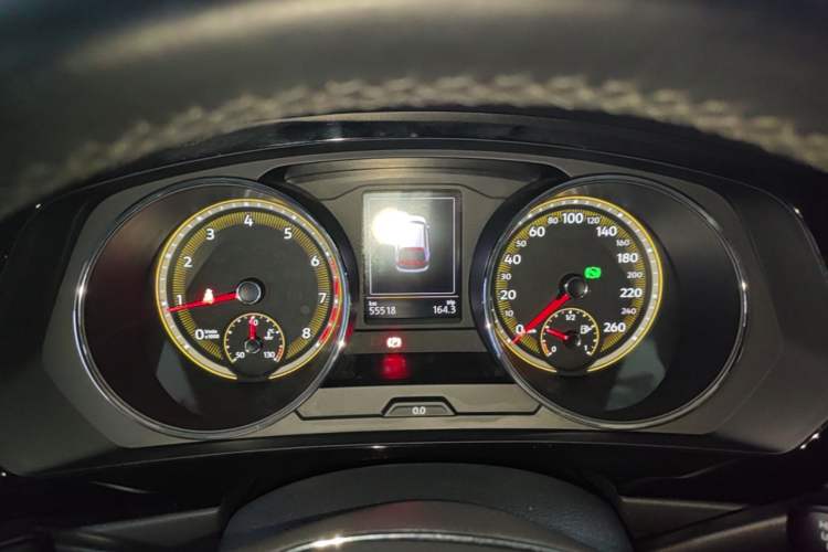Used Volkswagen Tiguan L 2019 Updated Version 330TSI Automatic Two-Wheel Drive Panoramic Comfort Edition China VI Standard Instrument Cluster