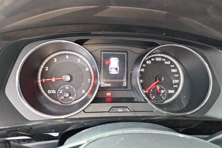 Used Volkswagen Tiguan L 2019 330TSI Automatic Two-Wheel Drive Smart Luxury Version China V Emission Standard Instrument Cluster