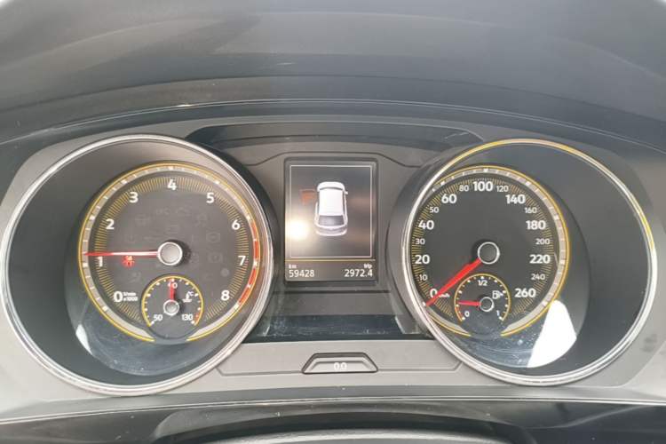 Used Volkswagen Tiguan L 2019 Revised Version 280TSI Automatic Two-Wheel Drive Panoramic Comfort Edition China VI Standard Instrument Cluster