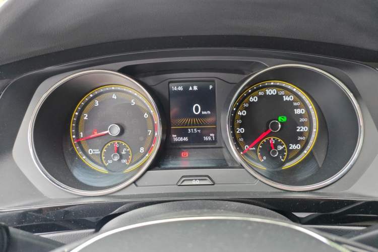 Used Volkswagen Tiguan L 2019 330TSI Automatic Two-Wheel Drive Smart Luxury Version China VI Standard Instrument Cluster