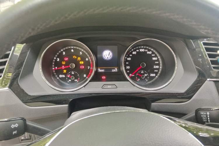 Used Volkswagen Tiguan L 2019 330TSI Automatic Two-Wheel Drive Smart Luxury Version China VI Standard Instrument Cluster