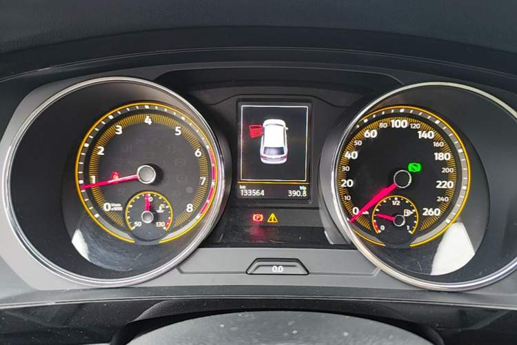Used Volkswagen Tiguan L 2019 Updated Version 330TSI Automatic Two-Wheel Drive Panoramic Comfort Edition China VI Standard Instrument Cluster