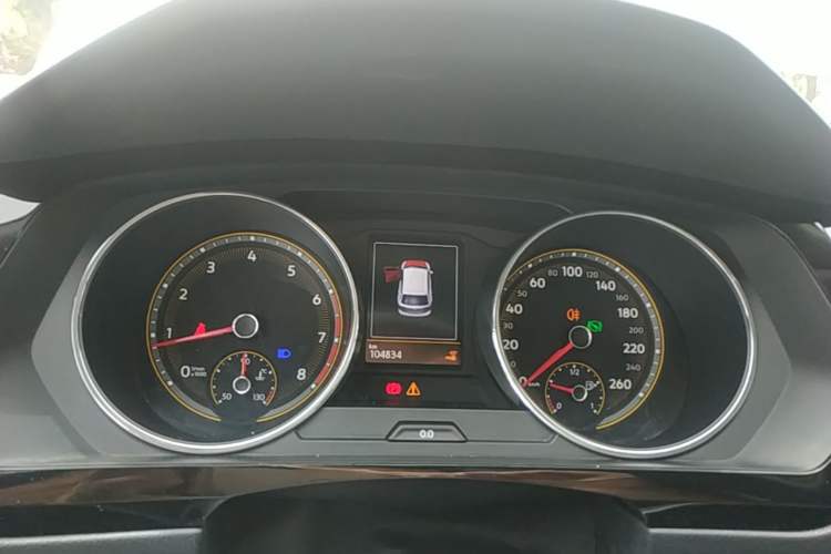 Used Volkswagen Tiguan L 2019 Revised 330TSI Automatic Two-Wheel Drive Smart & Luxury Edition China VI Standard Instrument Cluster