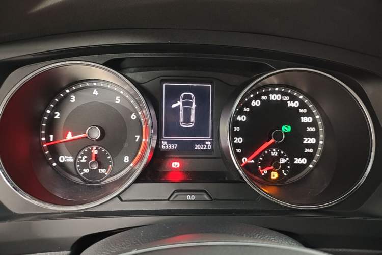 Used Volkswagen Tiguan L 2019 330TSI Automatic Two-Wheel Drive Luxury Edition China VI Standard Instrument Cluster