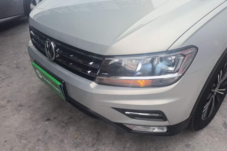 Used Volkswagen Tiguan L 2019 330TSI Automatic Two-Wheel Drive Panoramic Comfort Edition China VI Standard Left Front Headlight