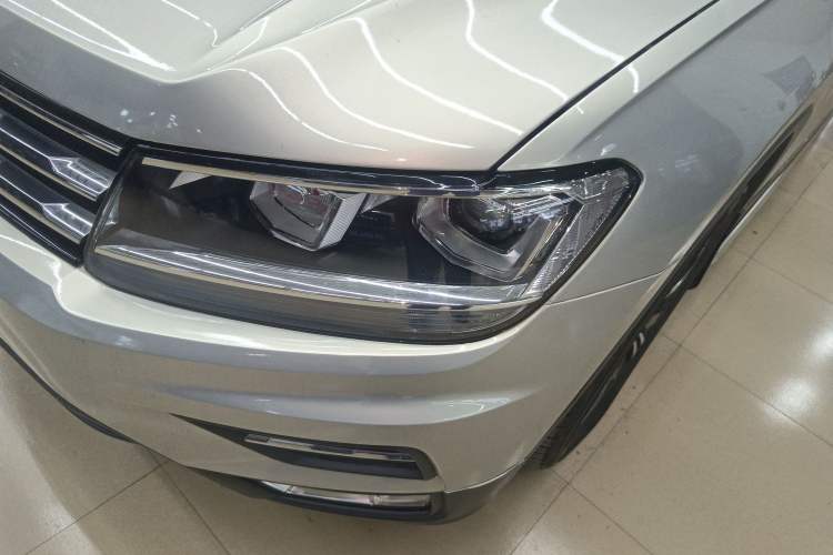 Used Volkswagen Tiguan L 2019 330TSI Automatic Two-Wheel Drive Panoramic Comfort Edition China VI Standard Left Front Headlight