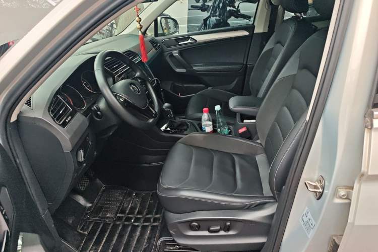 Used Volkswagen Tiguan L 2019 330TSI Automatic Two-Wheel Drive Smart Luxury Version China VI Standard Left Front Seat