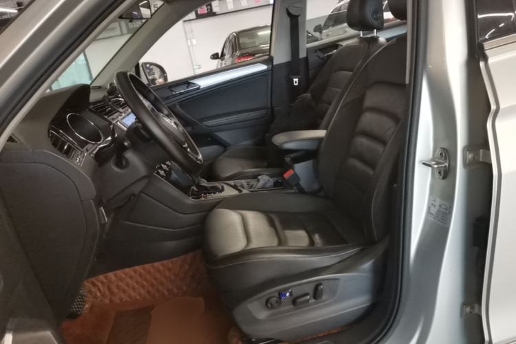 Used Volkswagen Tiguan L 2019 330TSI Automatic Two-Wheel Drive Panoramic Comfort Edition China VI Standard Left Front Seat