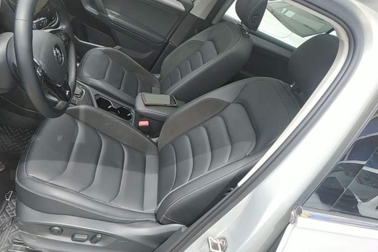 Used Volkswagen Tiguan L 2019 Revised 330TSI Automatic Two-Wheel Drive Smart & Luxury Edition China VI Standard Left Front Seat