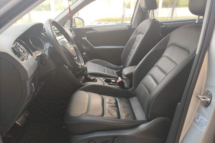 Used Volkswagen Tiguan L 2019 330TSI Automatic Two-Wheel Drive Panoramic Comfort Edition China VI Standard Left Front Seat