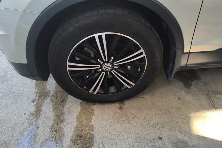 Used Volkswagen Tiguan L 2019 330TSI Automatic Two-Wheel Drive Luxury Edition China VI Standard Left Front Wheel Hub
