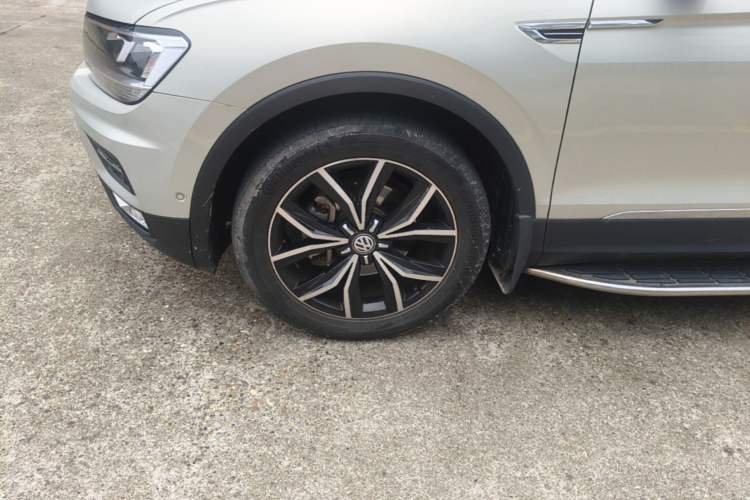 Used Volkswagen Tiguan L 2019 Revised 330TSI Automatic Two-Wheel Drive Smart & Luxury Edition China VI Standard Left Front Wheel Hub