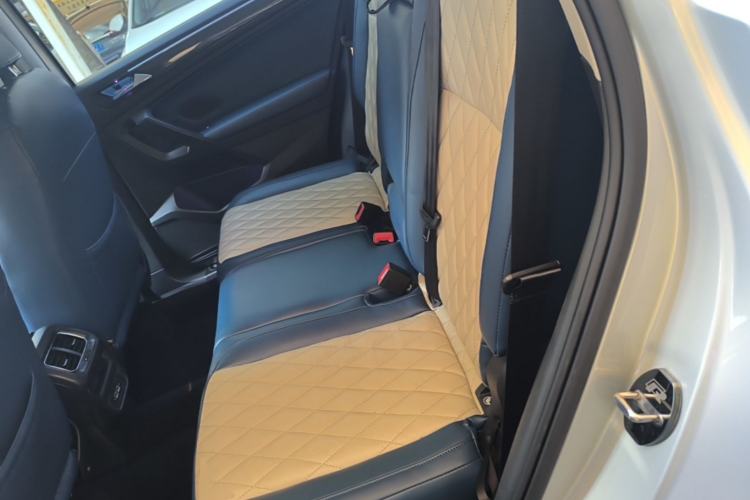 Used Volkswagen Tiguan L 2019 330TSI Automatic Two-Wheel Drive Luxury Edition China VI Standard Left Rear Seat